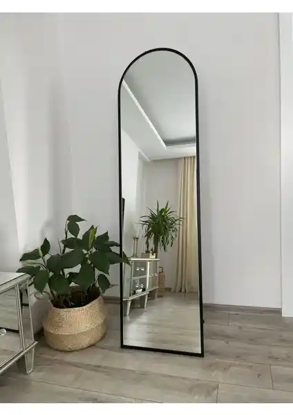 Effe Yapı Dekor ve Enc Home Metal Ayaklı Oval Aynalar Karşılaştırması