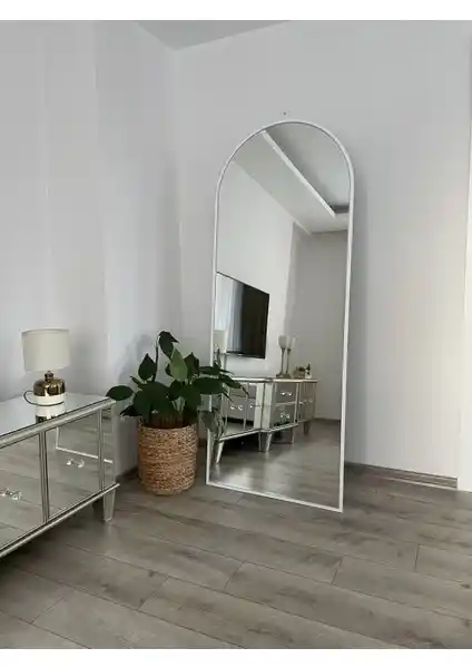 Effe Yapı Dekor ve Enc Home Metal Boy Aynası Karşılaştırması Hangi Ürün Daha Uygun