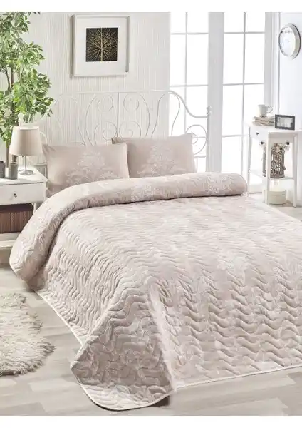 Enlora Home Kapitone ve Örtüm Sarmaşık Yatak Örtüsü Takımları Karşılaştırması