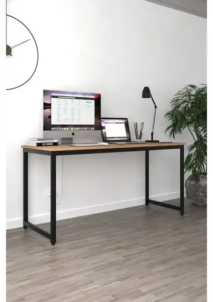 Flinder ve Yirmi15 Metal Ayaklı Beyaz Masa Karşılaştırması En İyi Ofis ve Ev Kullanımı İçin