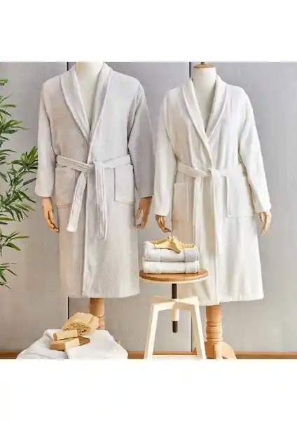 Karaca Home Casita Flos ve Vevien Home Ansaaj Bornoz Takımı Karşılaştırması