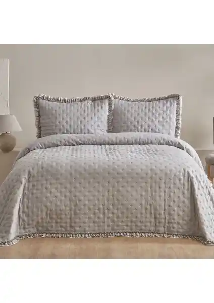 Karaca Home Viona ve Yataş Dazel Yatak Örtüsü Setleri Karşılaştırması