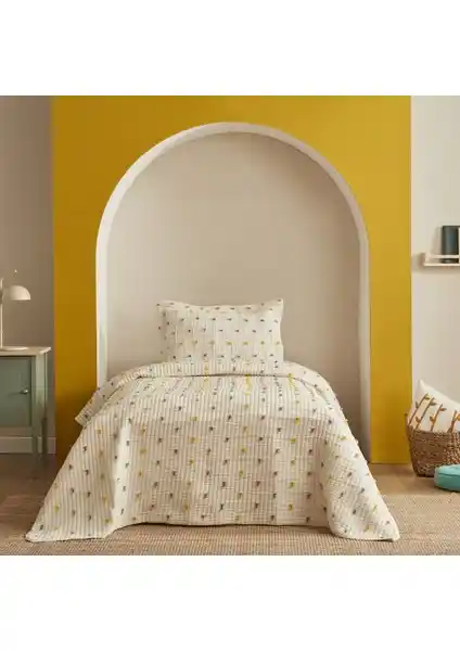 Karaca Home Young Rainbow ve Madame Coco Denney Tek Kişilik Yatak Örtüsü Karşılaştırması