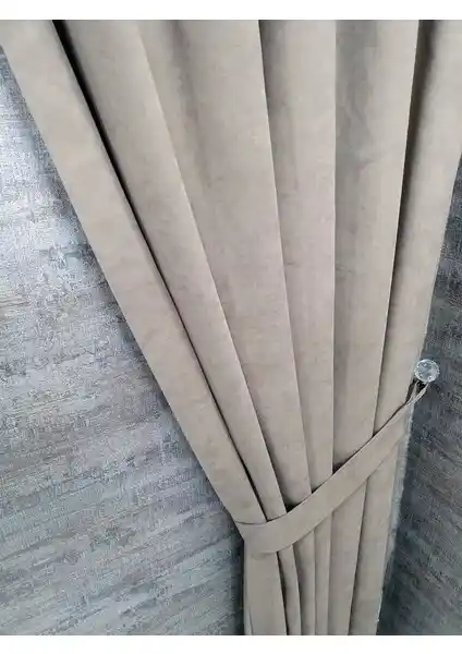 Karşılaştırmalı İnceleme: BBB Petek Kadife Dokulu ve Erdoğanlar Koza Ada Fonluk Perde Modelleri