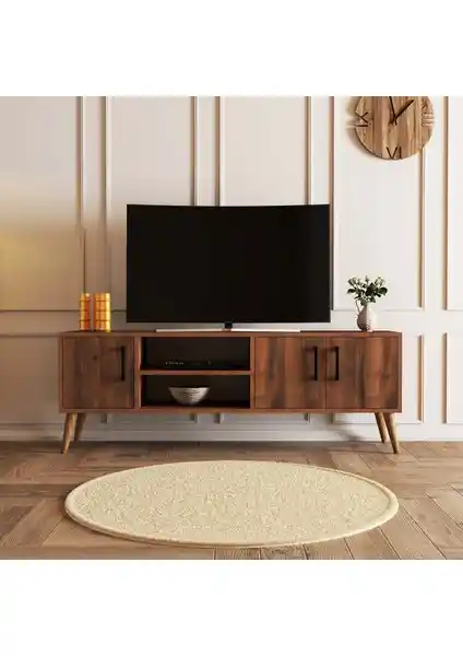 Mezza 1582 Exxen ve Variant Nisan TV Ünitesi Karşılaştırması