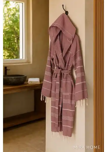 Mira Home ve Rozet Tekstil Kapüşonlu Peştemal Bornoz Karşılaştırması