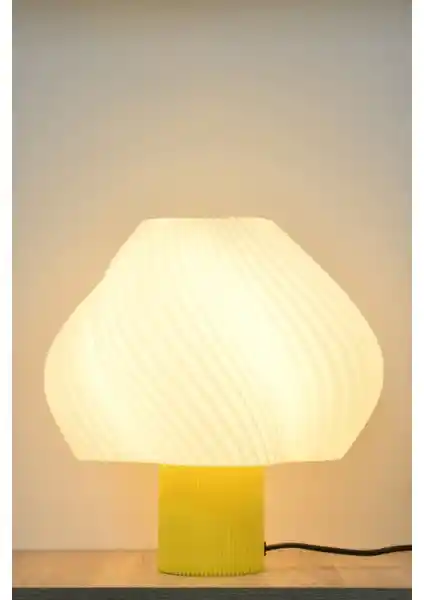 Modern Abajurlar Karşılaştırması: Creamaura ve Homing Milano Tasarım ve İşlev Açısından