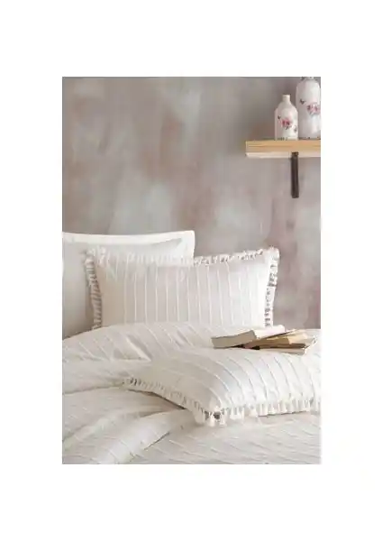 Nordqueen Estina ve Şanlı Ranforce Çift Kişilik Nevresim Setleri Karşılaştırması