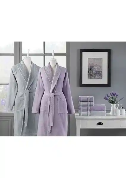 Özdilek Dory Lila-Gri ve Taç Kristal Nakışlı Bornoz Setleri Karşılaştırması