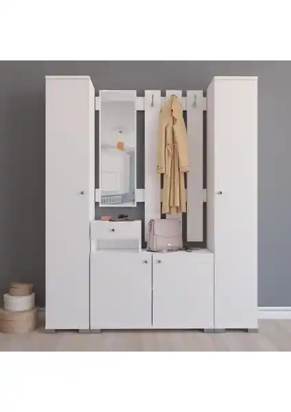 Remaks Menekşe ve Selçuk Portmanto Karşılaştırması Modern Tasarım ve Dayanıklılık