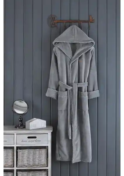 Varol Biyeli Kapşonlu ve Bukle Gramajlı Bambu Bornozları Karşılaştırması