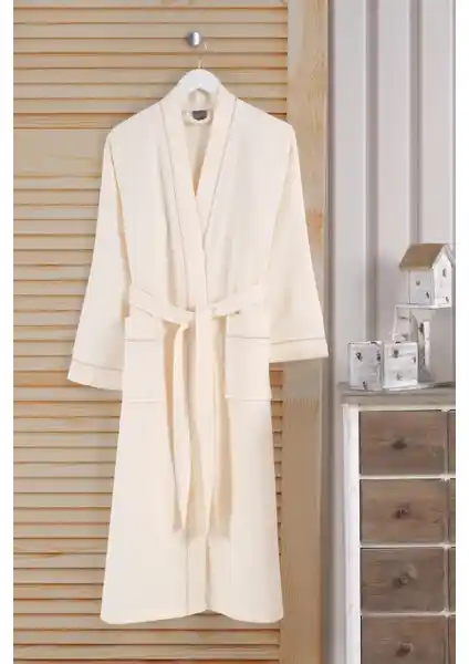 Varol Dama Serisi Kimono ve Şal Yaka Pike Bornoz Karşılaştırması