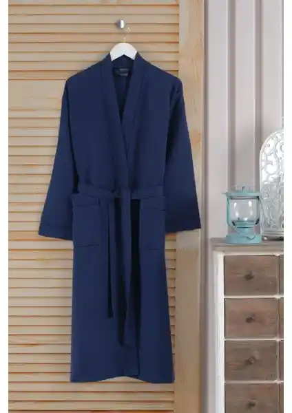 Varol Dama ve Nemesis Serisi Bornoz Karşılaştırması: Tasarım, Konfor ve Kullanım Özellikleri