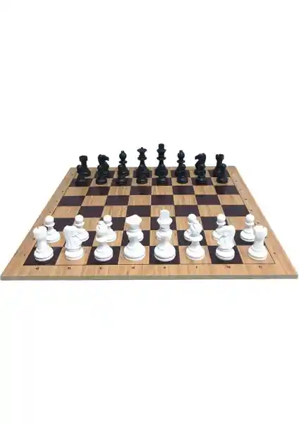 Yeni Ahşap Zeminli Profesyonel Satranç Takımı Geniş Oyun Alanı ve Estetik Tasarımıyla