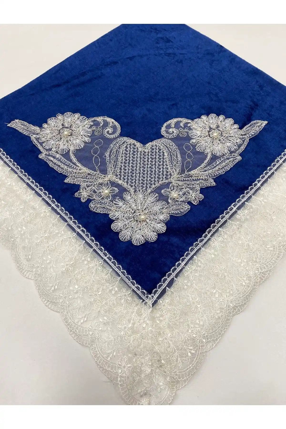 AYHANHOME Kadife Fransız Güpürlü Dantel İnci İşlemeli Çeyizlik Lüks Bohça 90x90 cm