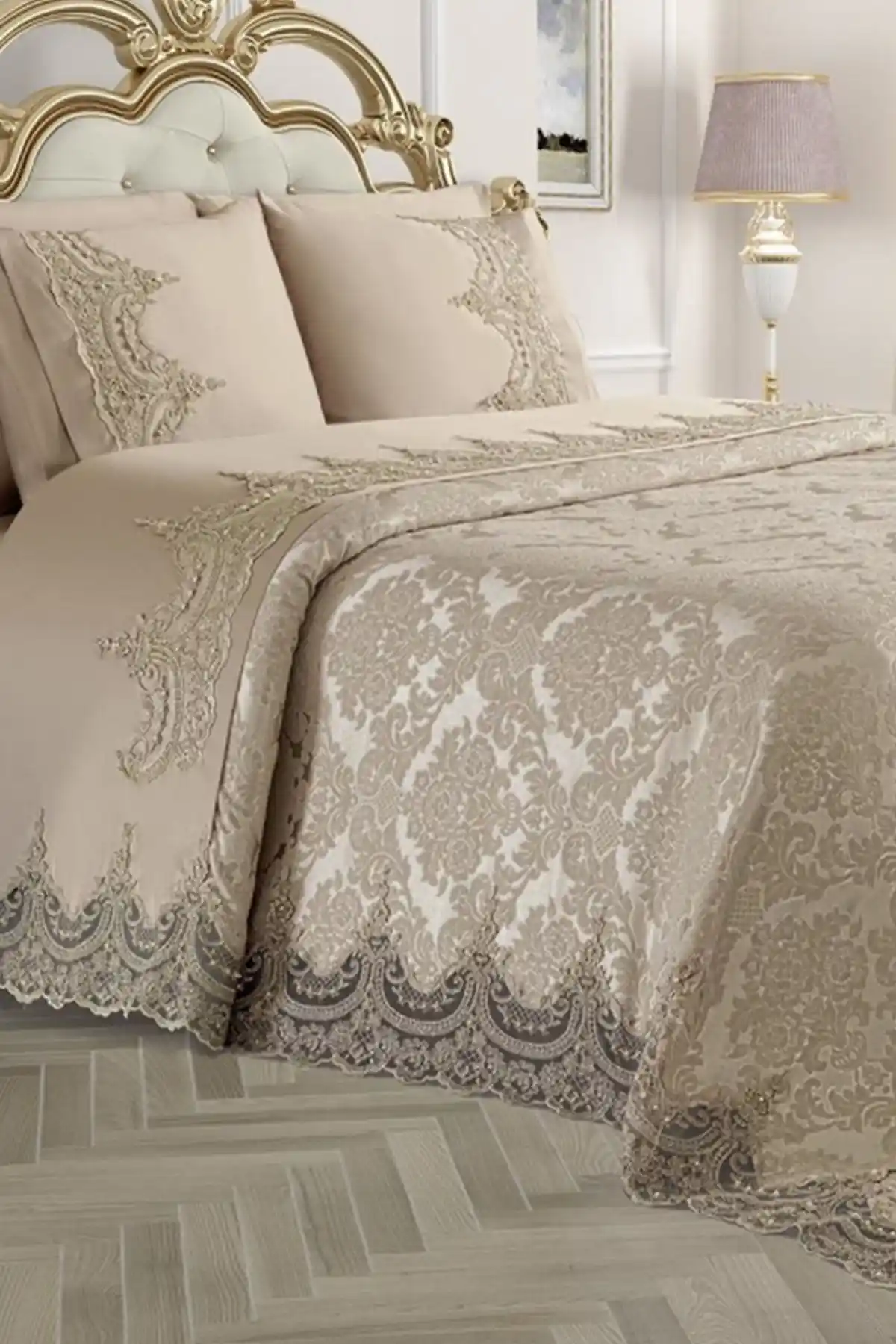 Çeyiz Diyarı Arus Bej Fransız Güpürlü Pike Takımı Geniş ve Konforlu Yatak Odası İçin