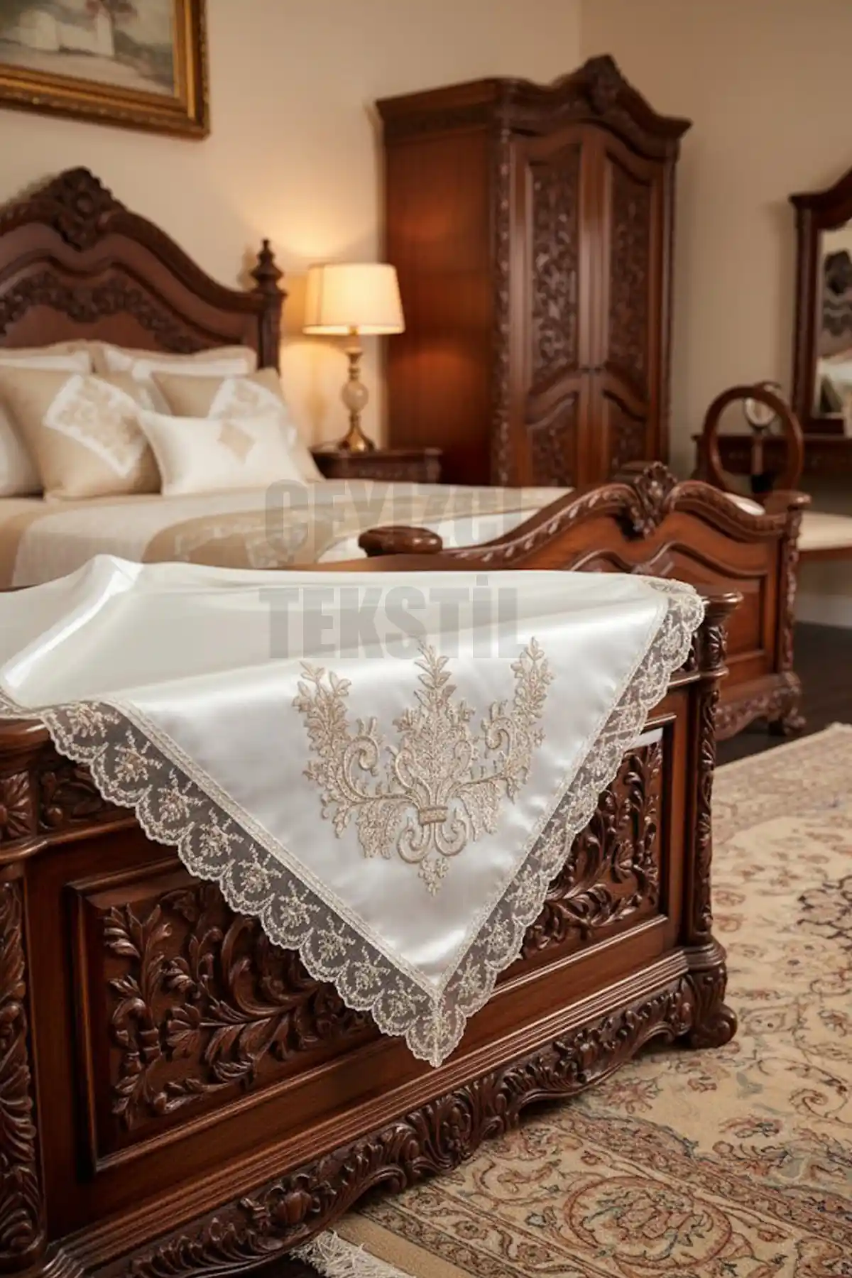 Çeyiz ve Nişan İçin Zarif Fransız Güpürlü Saten Bohça Ürünü Özellikleri ve Kullanım İpuçları