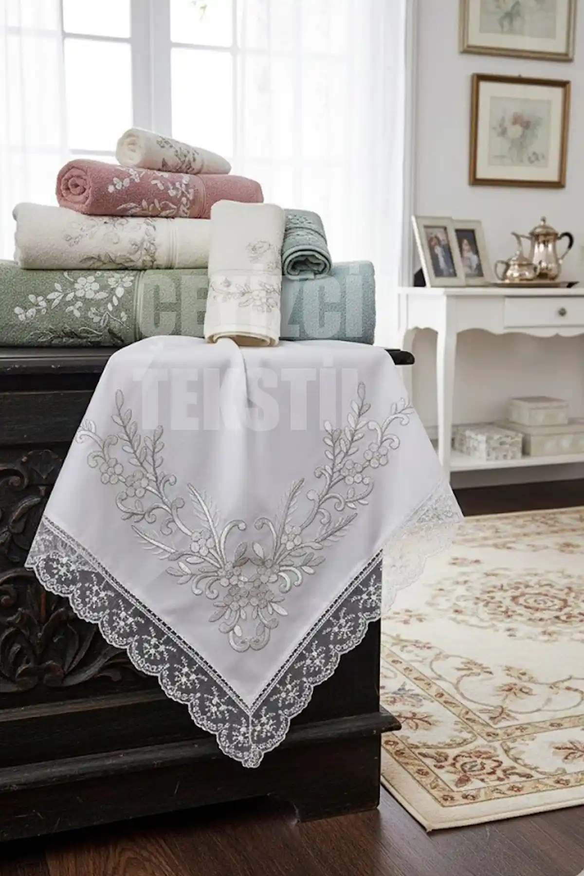 Çeyizlik ve Nişan Bohçası İçin Şık, Dayanıklı Fransız Güpürlü Saten Bohça Ürün Tanıtımı