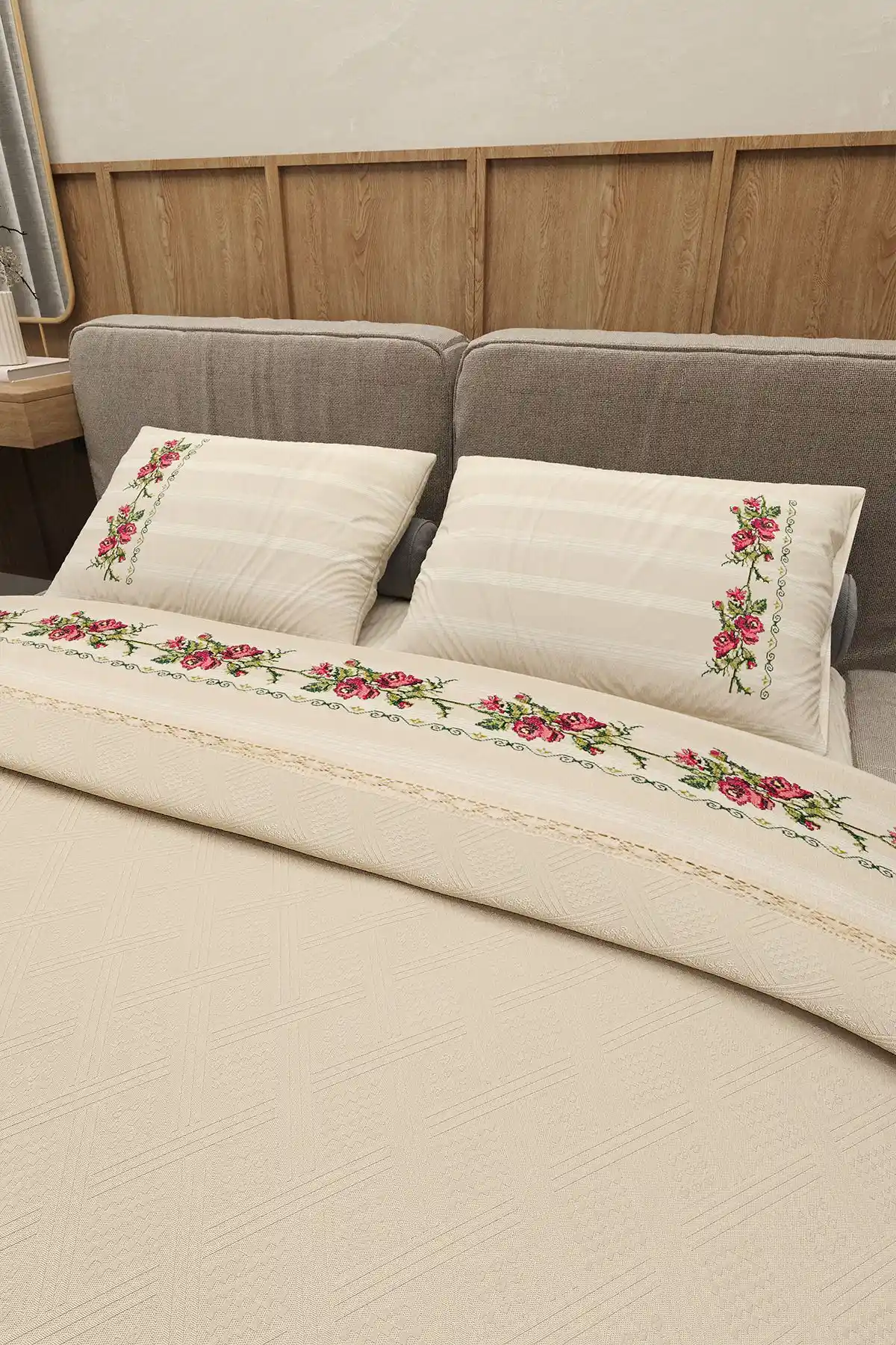 Durul Vintage Çift Kişilik Pike Takımı Şıklık ve Konfor Sunan Otantik Tasarım