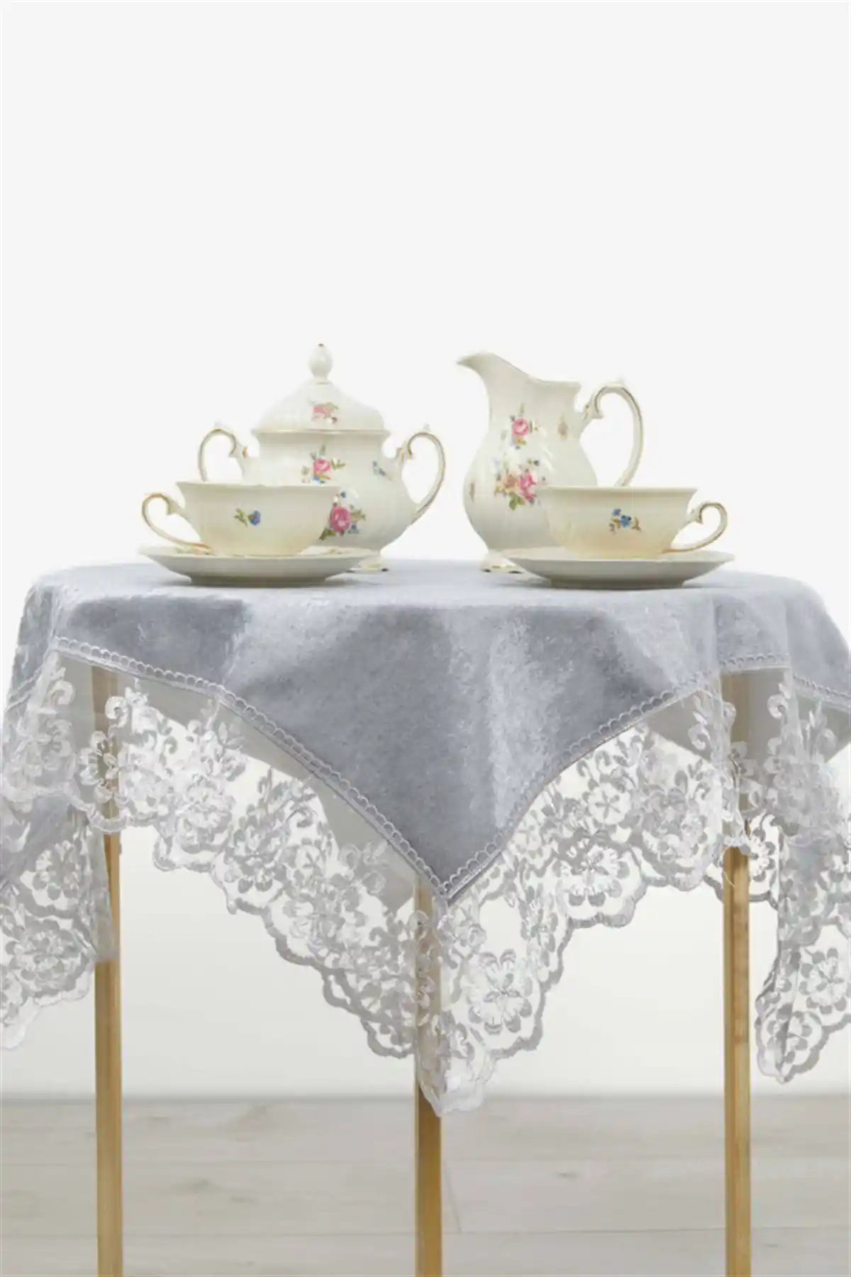 FAVORA Kadife Fiskos Örtüsü Gri 85x85 cm Şıklık ve Dayanıklılık Sunar