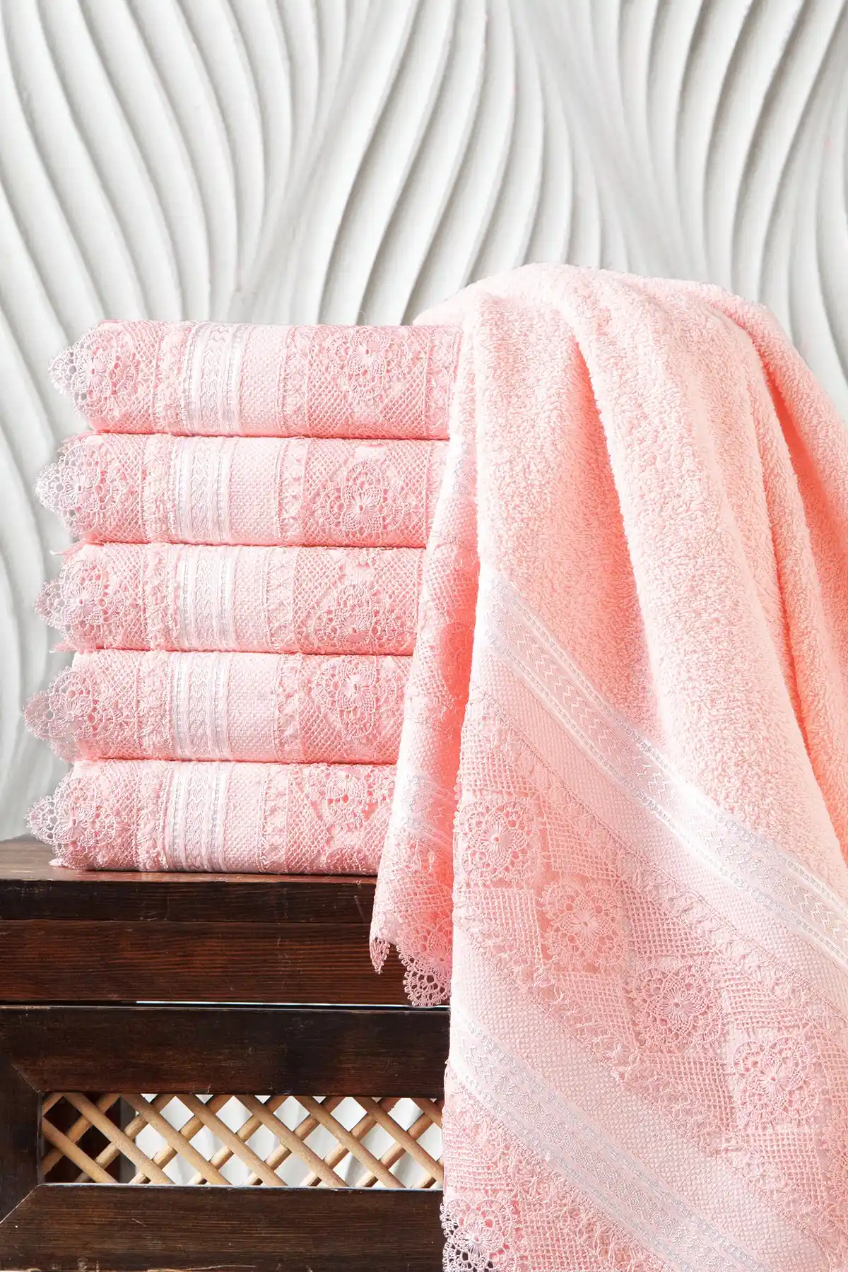 Kardelen %100 Pamuklu Güpürlü Havlu Takımı: Yüksek Kalite ve Şıklık Bir Arada