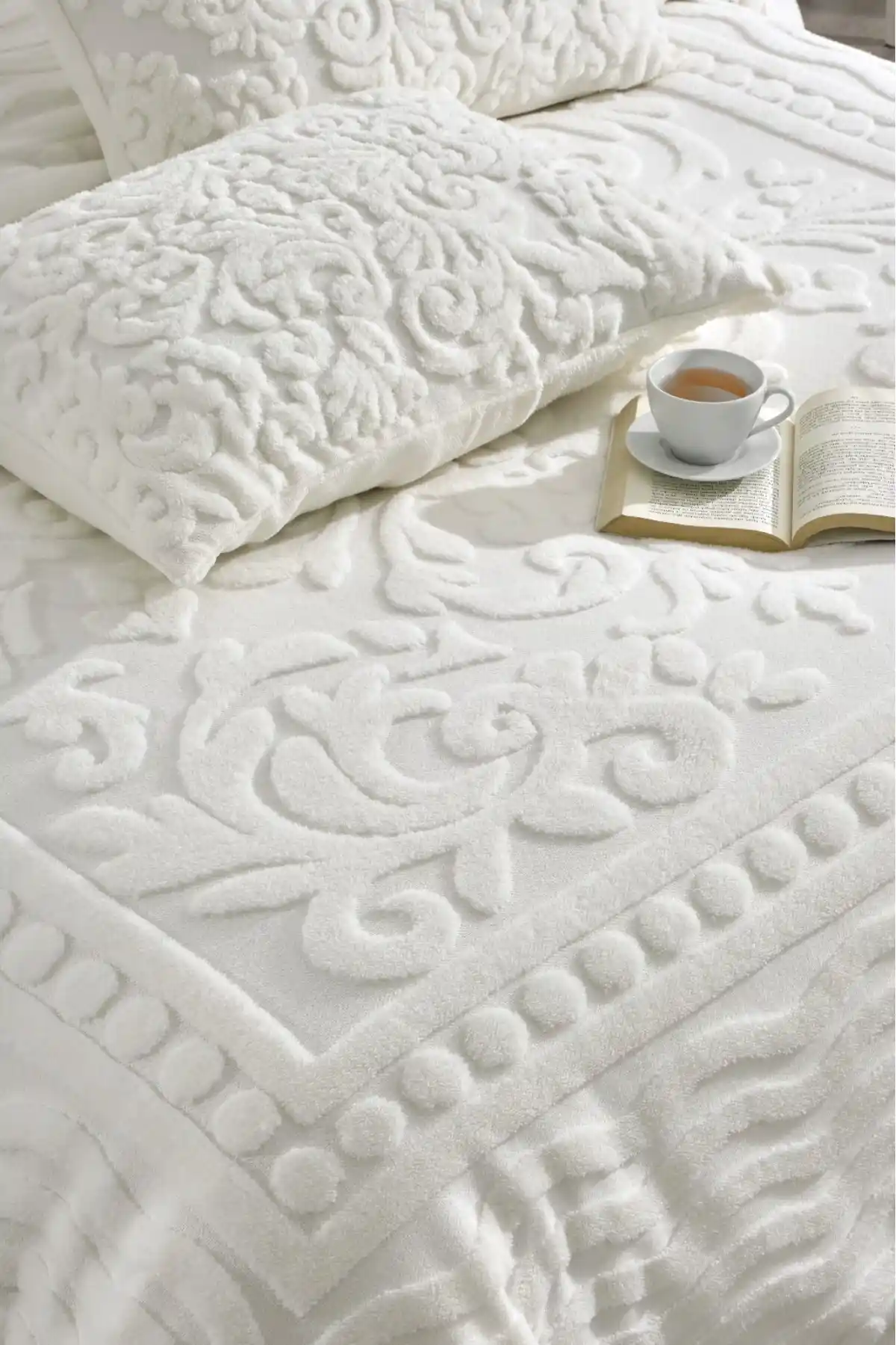 Loselya Ekru Bohem Yatak Örtüsü Modern ve Dayanıklı Yatak Dekorasyonu Seçeneği