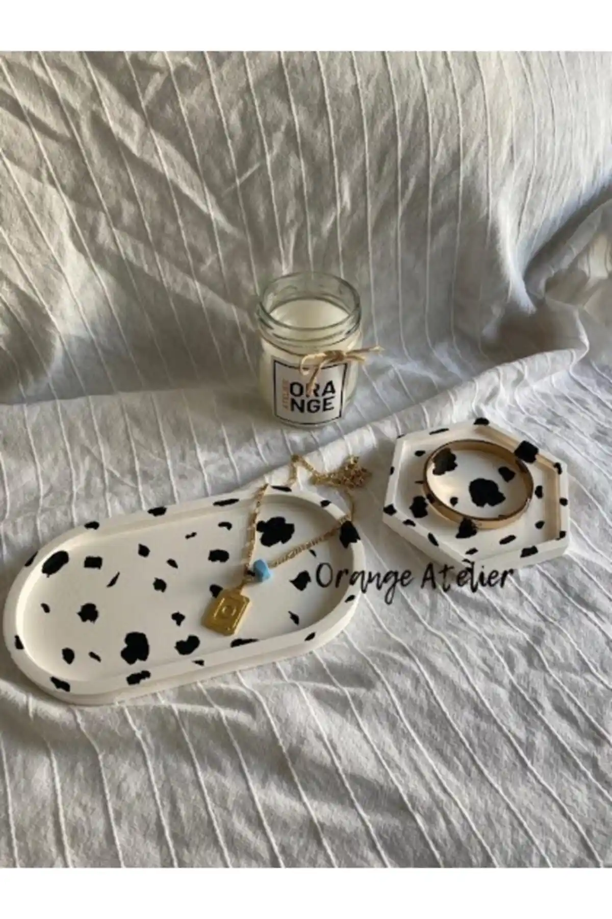 Orange Atelier Beton Biblo ve Takı Tabağı: Modern ve Bohem Tarzda Dekoratif Tasarım