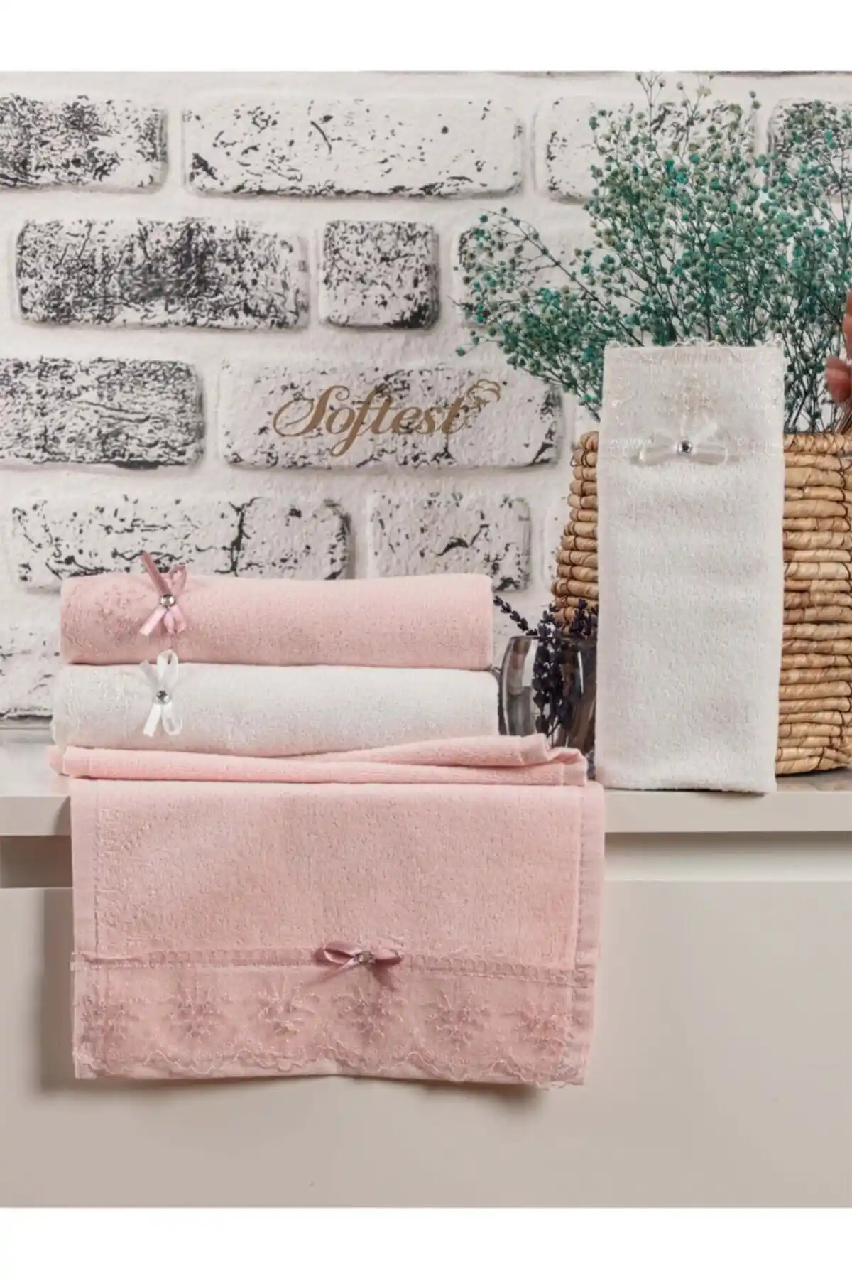 Softest 2 Adet Renkli Güpürlü Mutfak Havlusu Seti Şıklık ve Fonksiyonellik Sunar