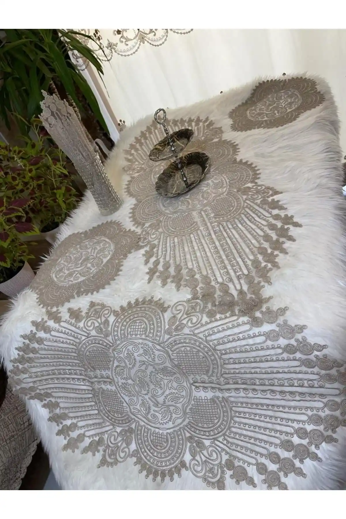 Tekstilsa Lüks 5 Parçalık Masa Örtüsü Seti Modern ve Dayanıklı Tasarım