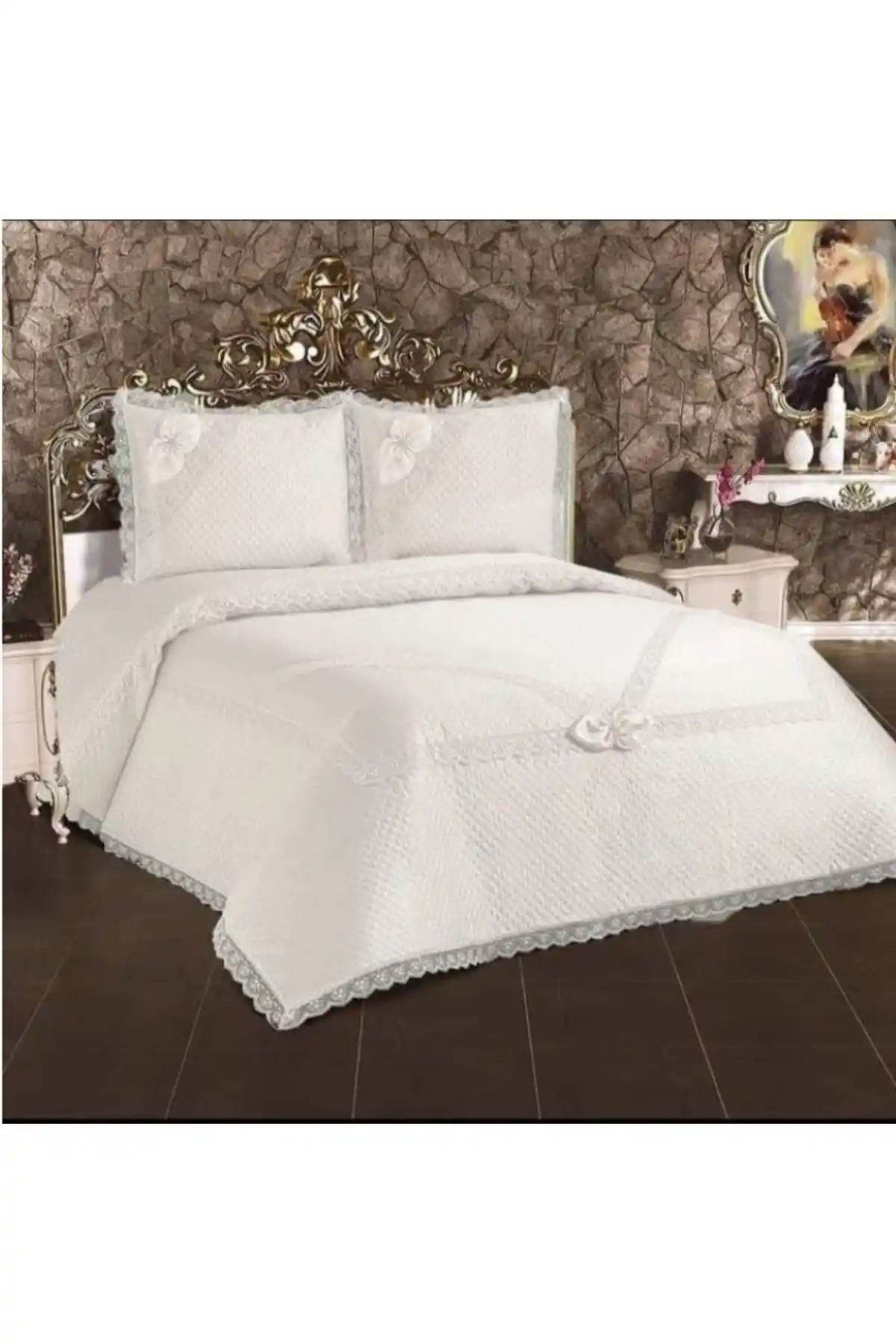 ZESA HOME Kapitoneli Fransız Güpürlü Yatak Örtüsü Bej Renk ve Çiçek Desenli Modern Tasarım