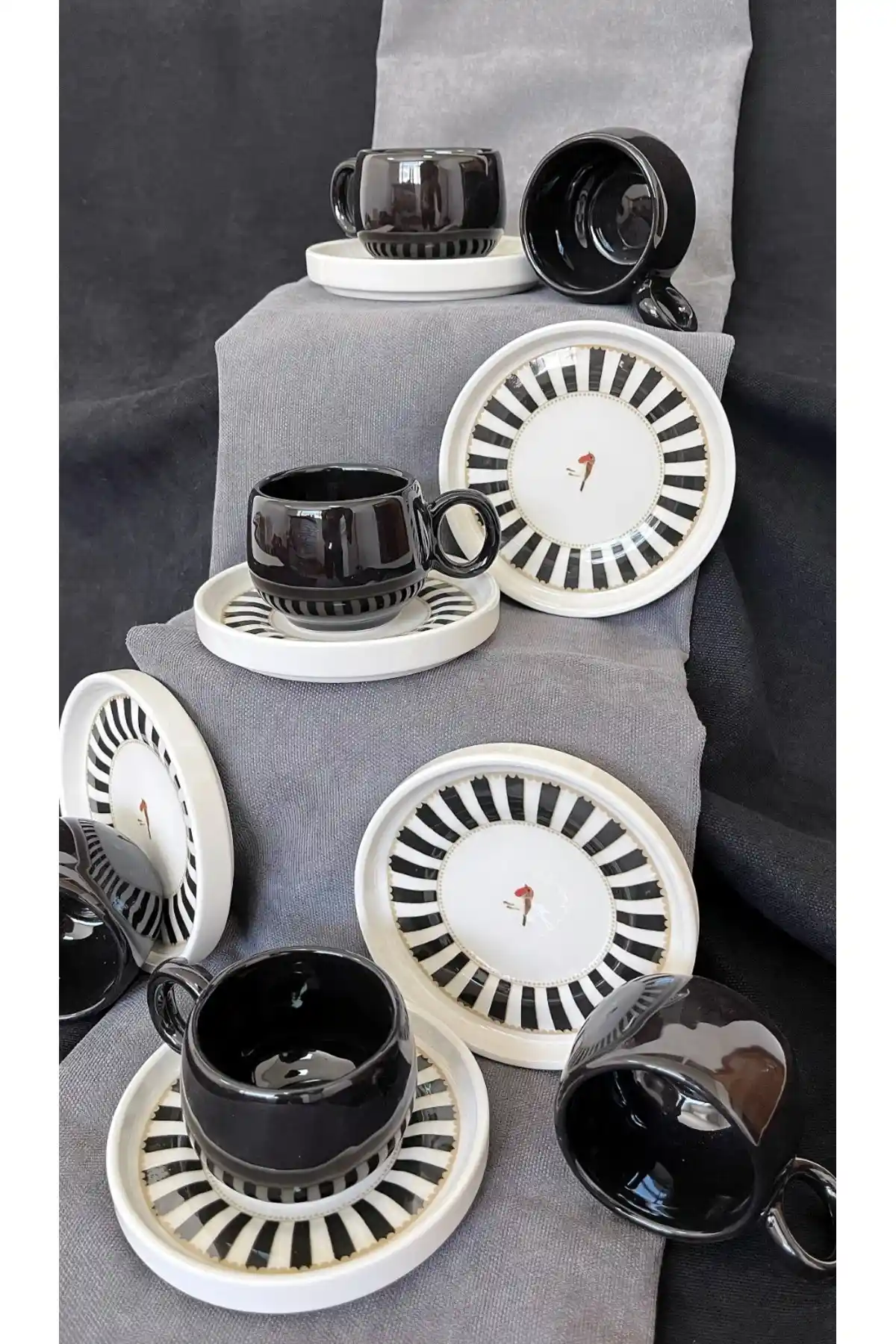 Erbaşlar Love Bird Siyah Seri 12 Parça Lüx Seramik Kahve Fincan Takımı - Modern ve Dayanıklı