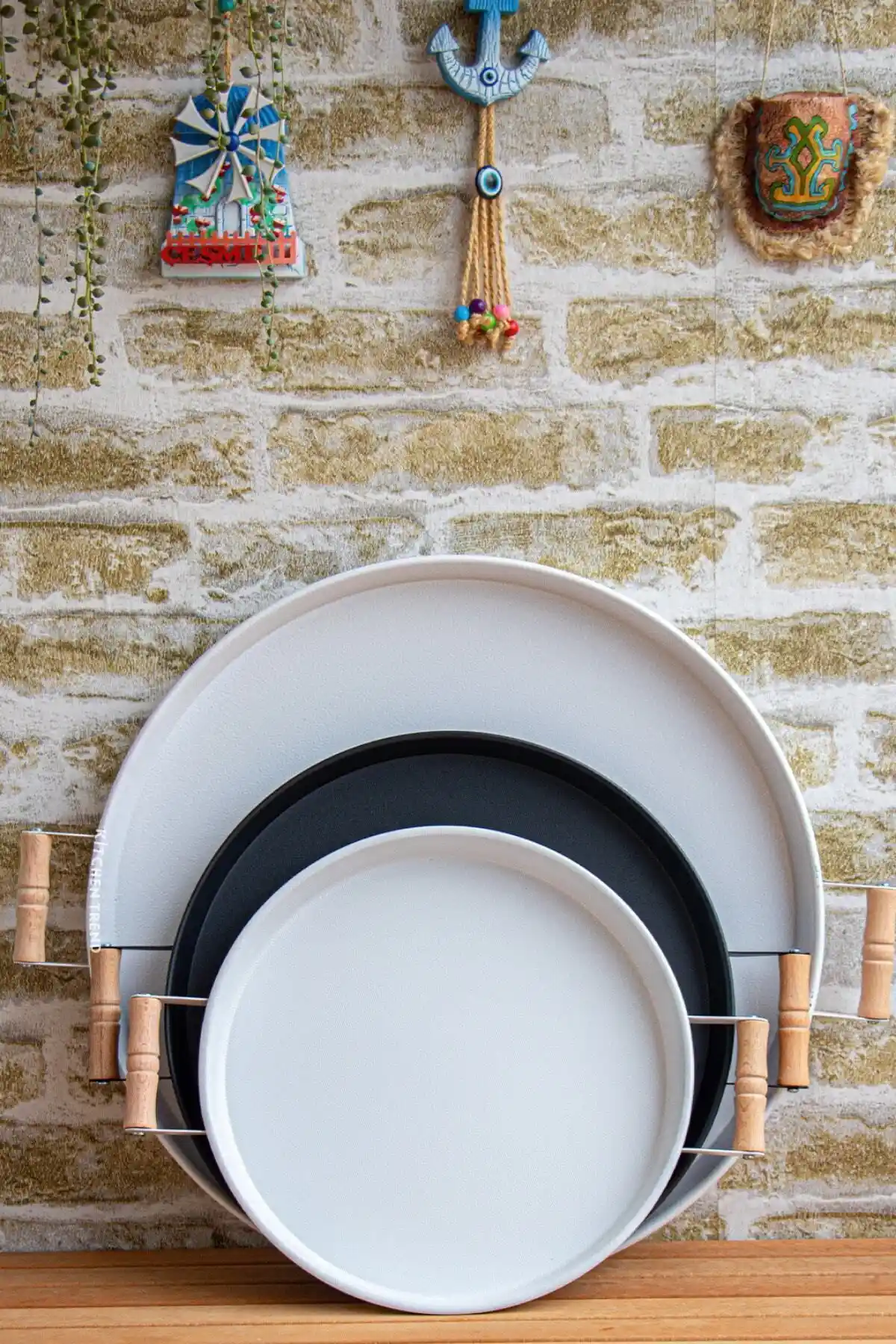 Kitchen Trend 3 Lü Ahşap Kulplu Metal Tepsi Seti ile Fonksiyonel ve Şık Sunumlar