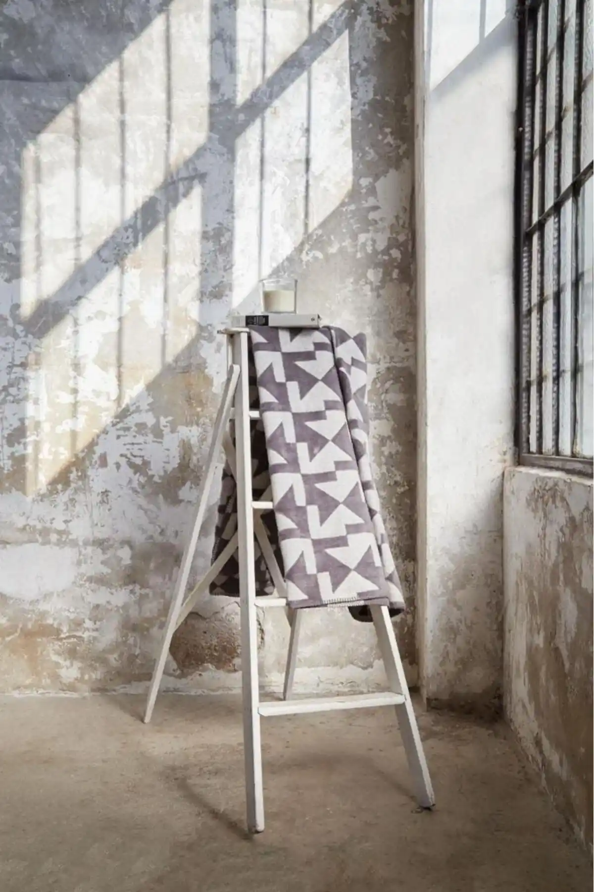 Lolavien Çift Kişilik Peluş Battaniye 200x230 cm Antrasit Geometrik Desenli Konfor