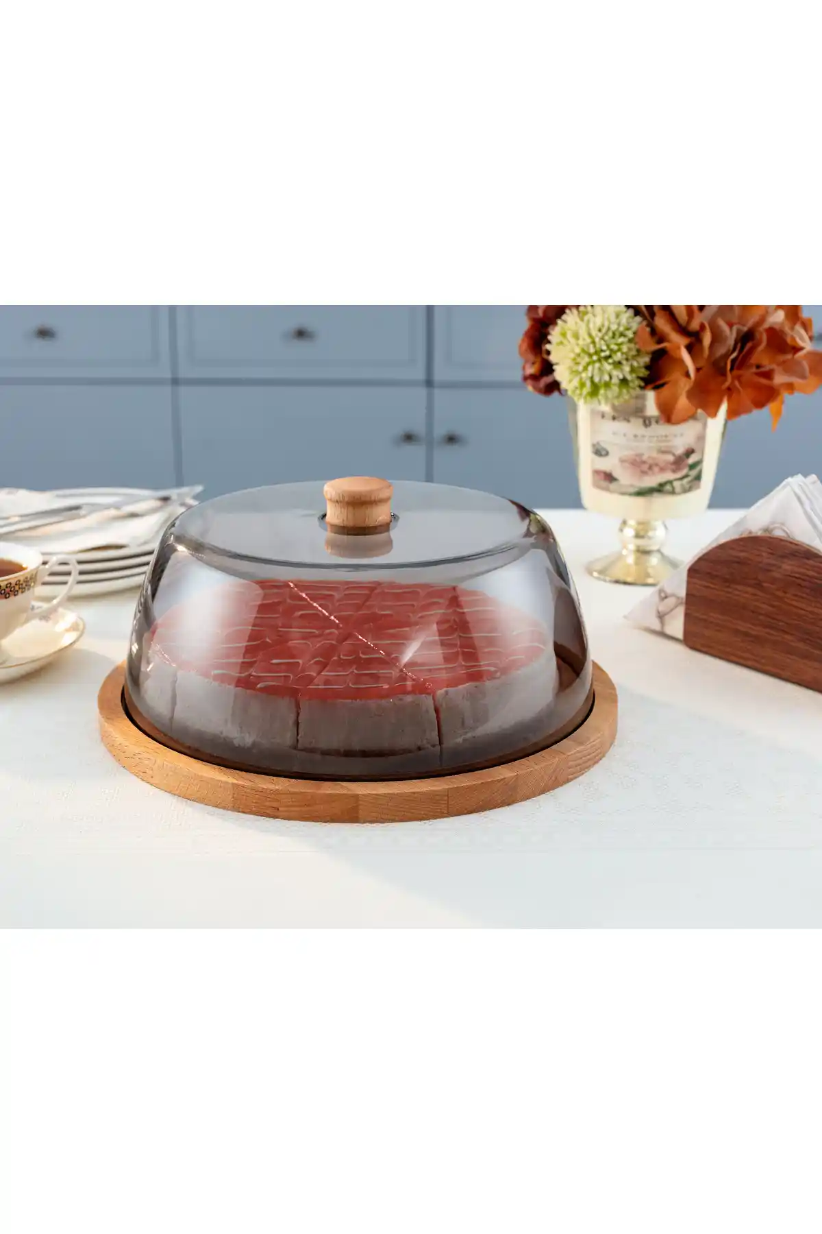 Madame Coco Josette Kek Fanusu 29cm: Şık ve Fonksiyonel Kek Sunum Ürünü