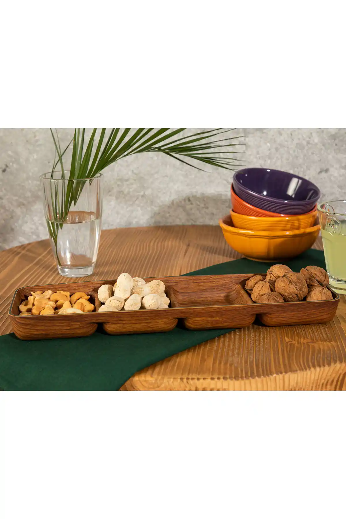 Madame Coco Marivi 33cm Dört Bölmeli Plastik Çerezlik - Estetik ve Fonksiyonel Sunum