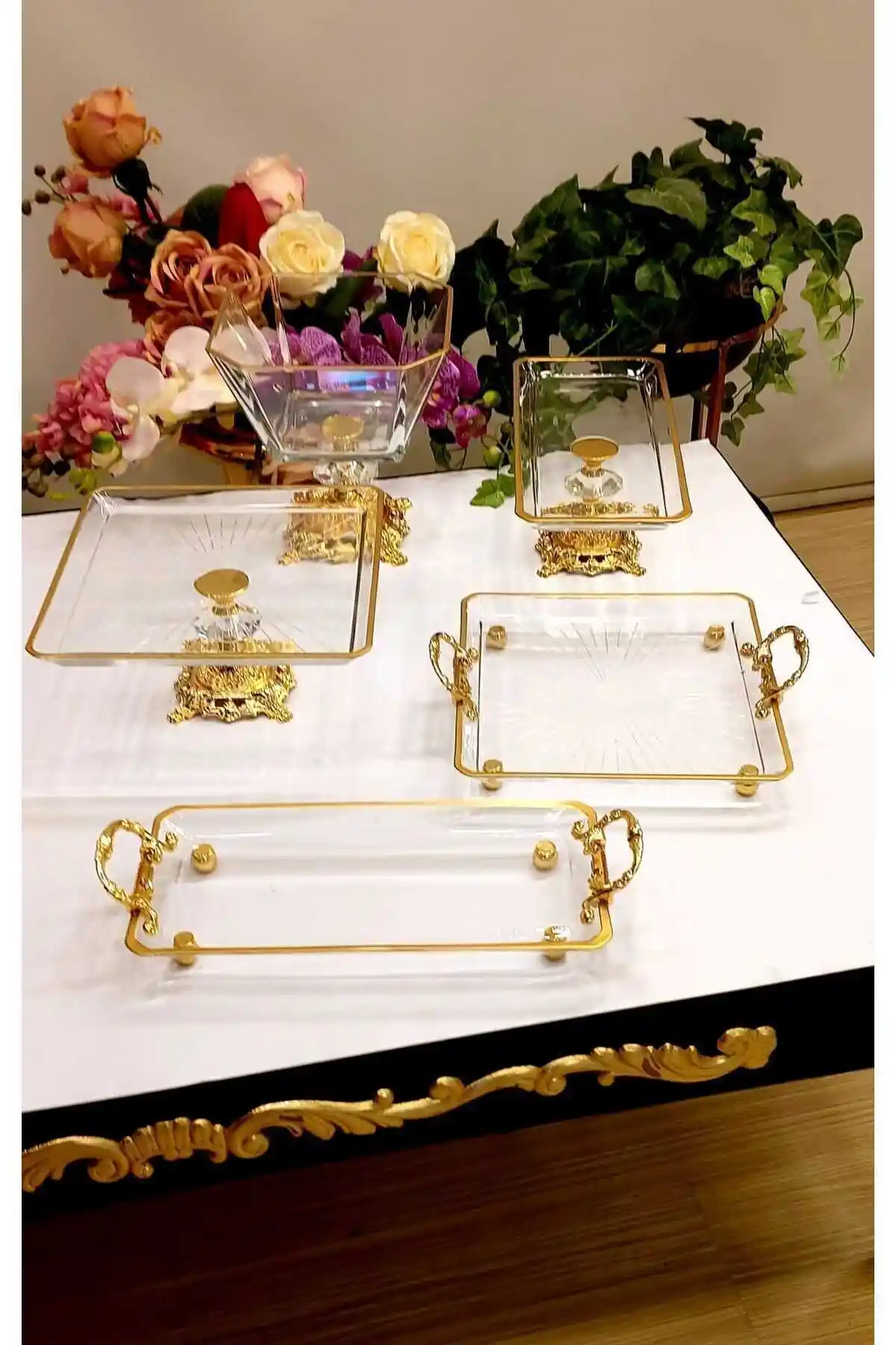 MaviDamla 5 Parça Ayaklı Cam Sunumluk: Şıklık ve Sağlıklı Fonksiyonellik