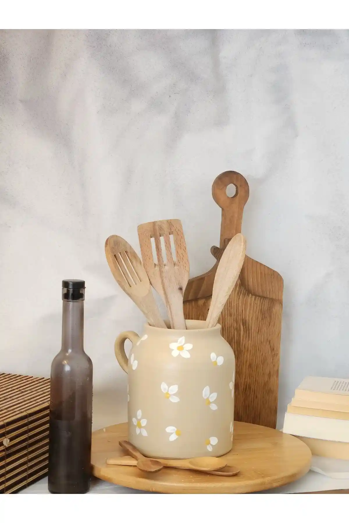 Mogolune El Yapımı Papatya Desenli Bej Seramik Vazo ve Kaşıklık 20 cm