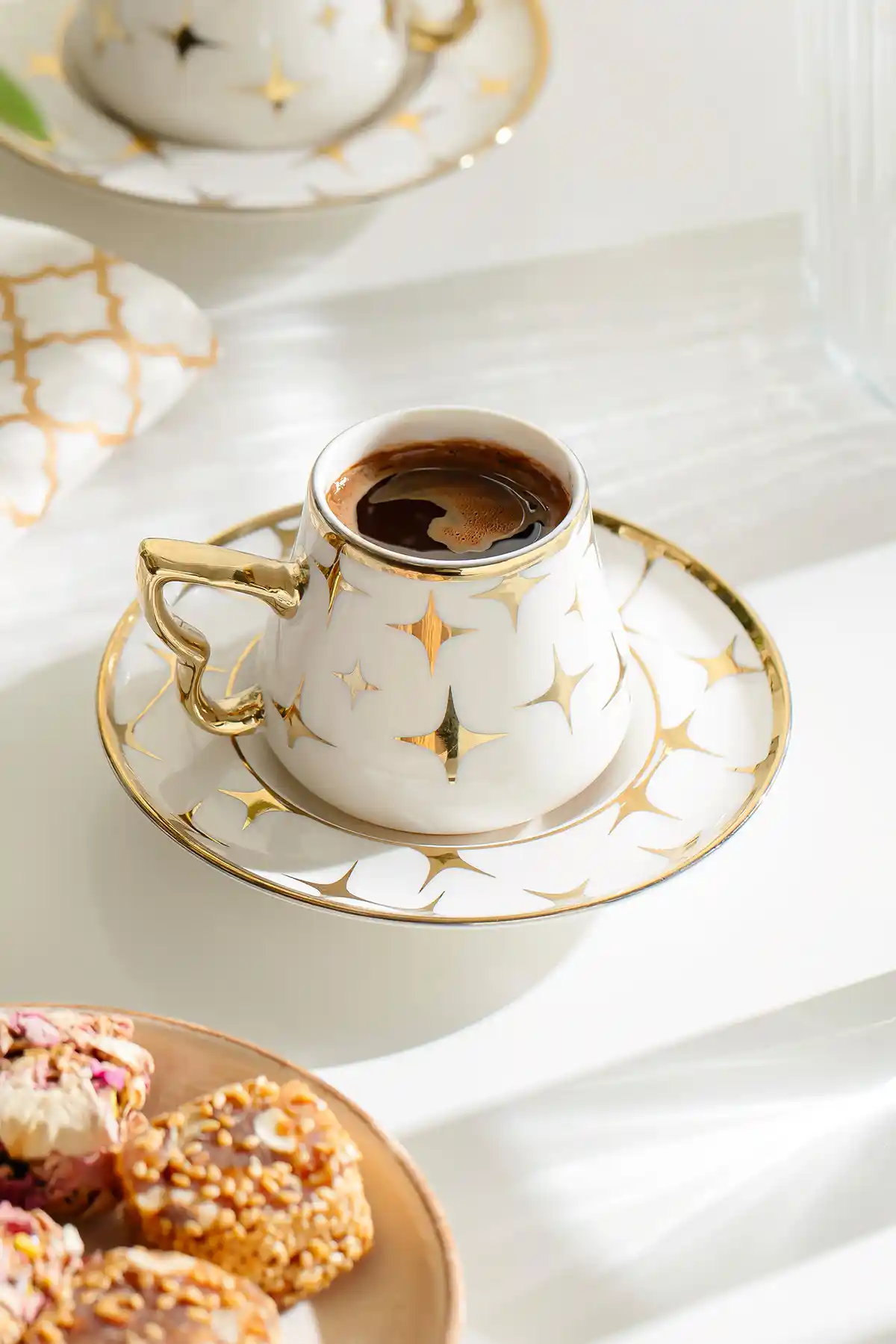 Nehir Tutku 6 Kişilik 12 Parça Modern Porselen Kahve Fincan Takımı