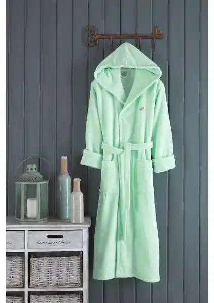 Varol Biyeli Kapşonlu Bambu Bornoz: Konfor ve Dayanıklılık Sunan Doğal Tasarım