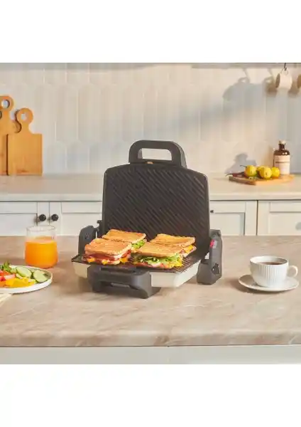 Karaca Future Essential Tost Makinesi: Estetik ve Fonksiyonellik Bir Arada