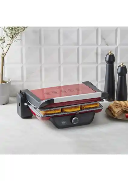 Karaca Gastro Classic Izgara ve Tost Makinesi: Şık ve Fonksiyonel Mutfak Aleti