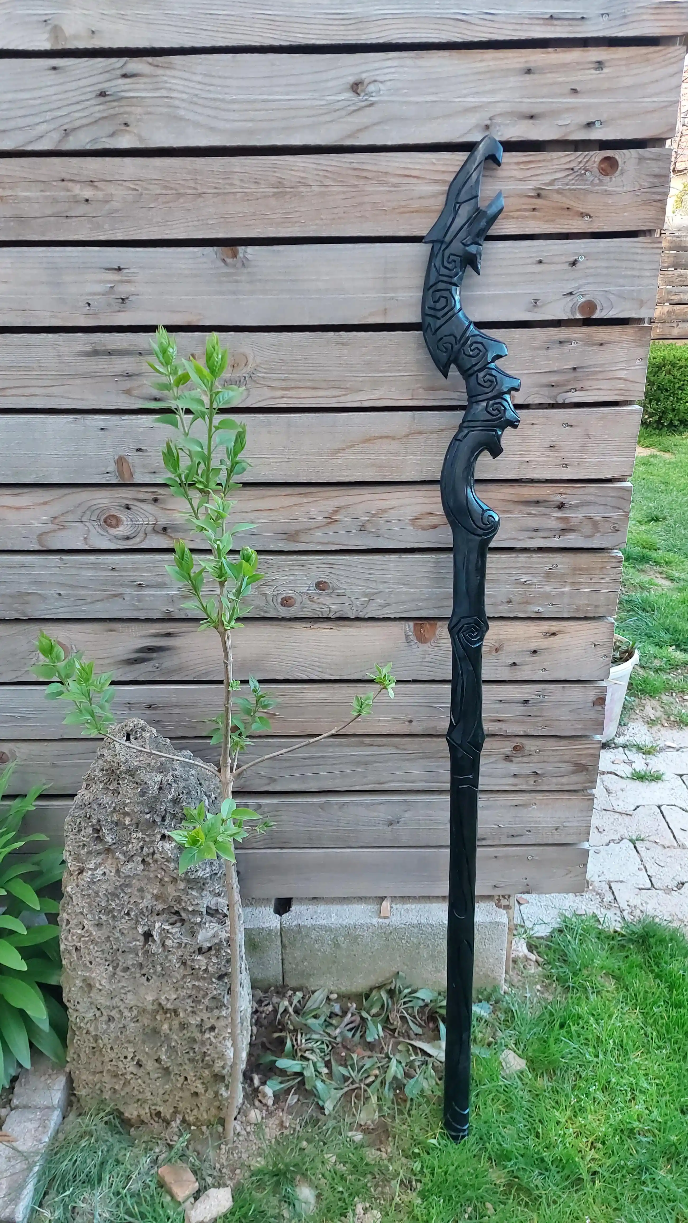 140 cm Yüksekliğinde Meşe Ağacından Ejderha Rahip Asası Yapımı ve Teknik Detayları