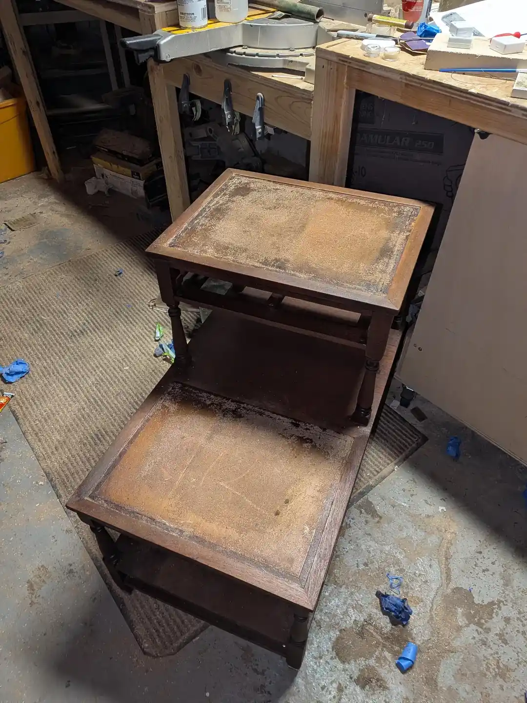 1920'ler Tarzı Deri Döşemeli Masalarda Deri Alternatifleri ve Yenileme Yöntemleri