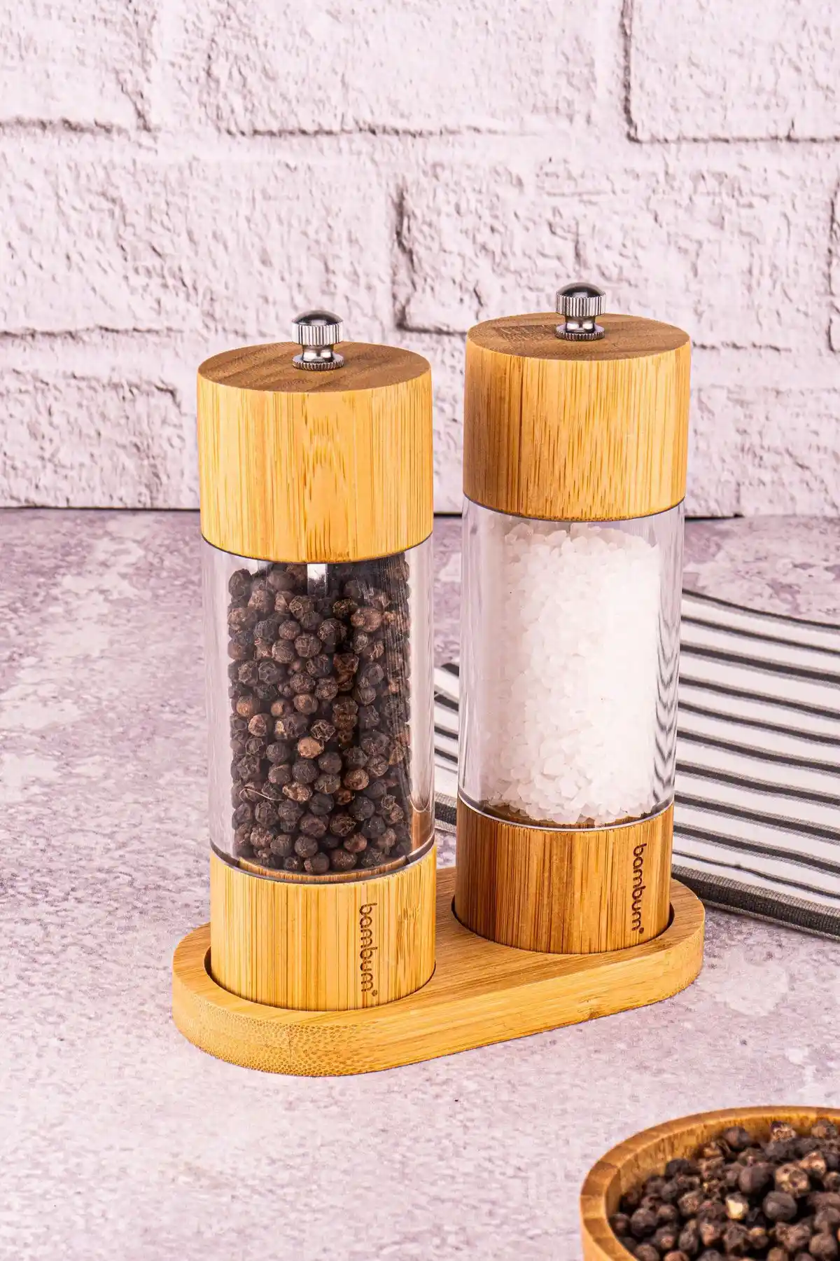 Bambum Pepper 2’li Tuz ve Karabiber Öğütücü Seti Estetik ve Fonksiyonellik Bir Arada