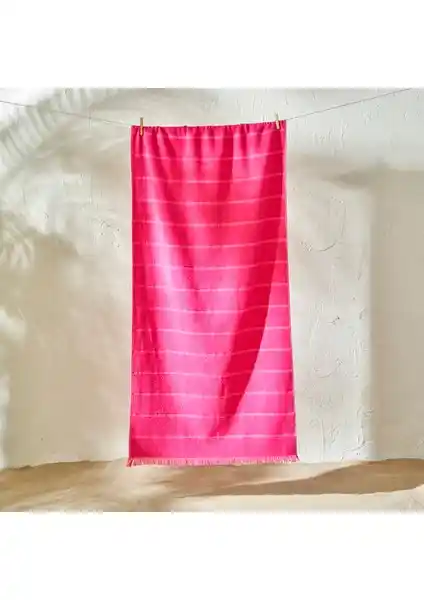 Bella Maison Holly ve Maisonette Marıs Plaj Havluları Karşılaştırması 75x150 cm modelleri