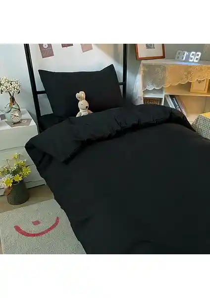 Caqqa Siyah Pamuk ve Valoroso Tekstil Nevresim Takımı Karşılaştırması