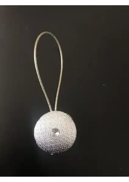 Perde ve Tül Toplayıcı Aksesuarları Karşılaştırması: Malzeme, Güç ve Kullanım Kolaylığı