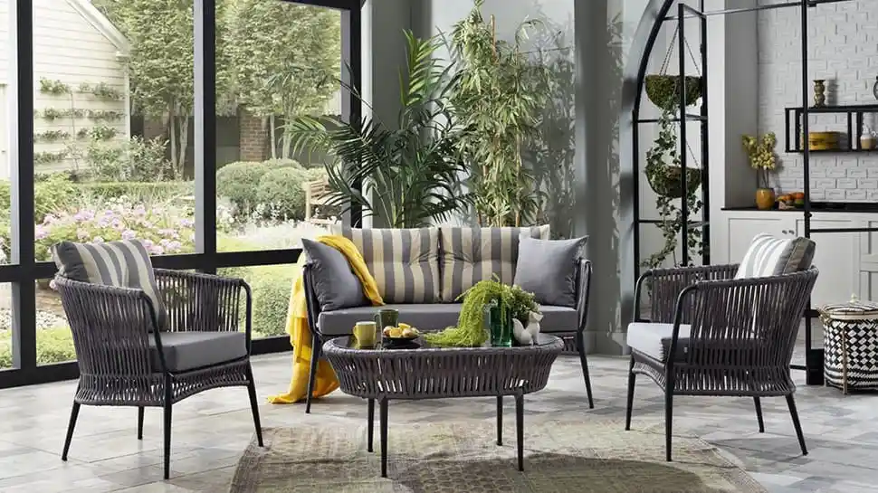 Pottery Barn ve Ethan Allen Kanepeleri: Kullanıcı Deneyimleri ve Teknik Karşılaştırmalar