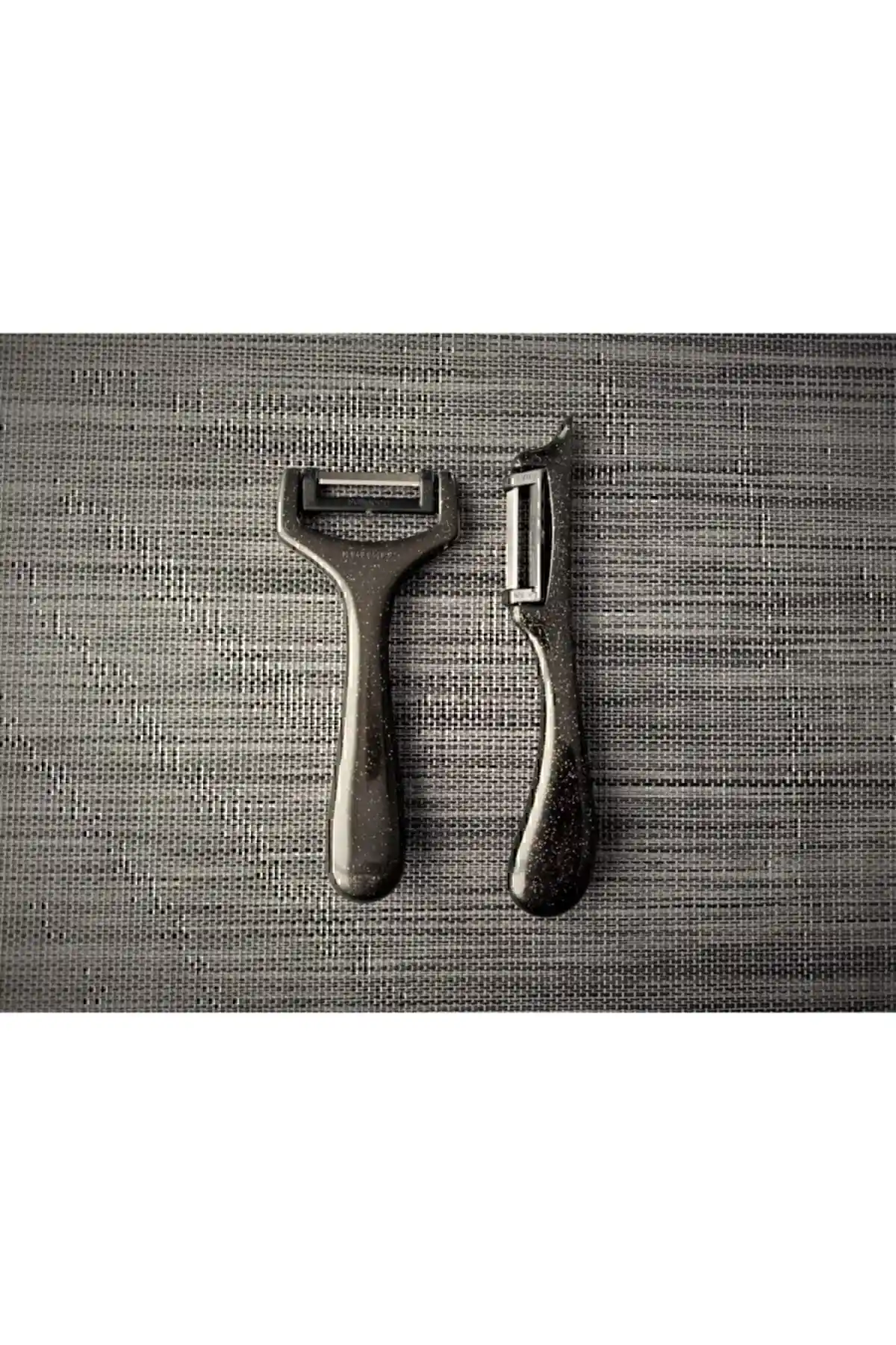 Solingen 2'li Siyah Soyacak Seti: Dayanıklı ve Ergonomik Mutfak Gereçleri