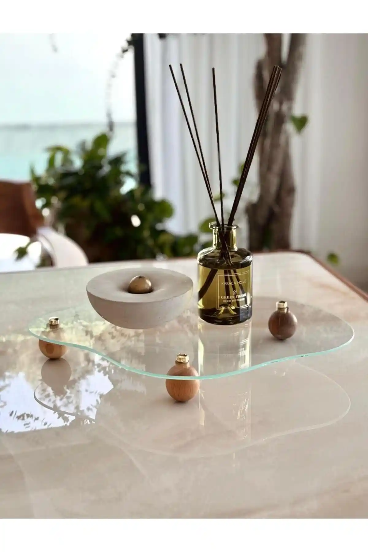 Sunum CK HOME Eğri Cam Tepsi Modern Tasarım ve Çok Yönlü Kullanım İmkanıyla